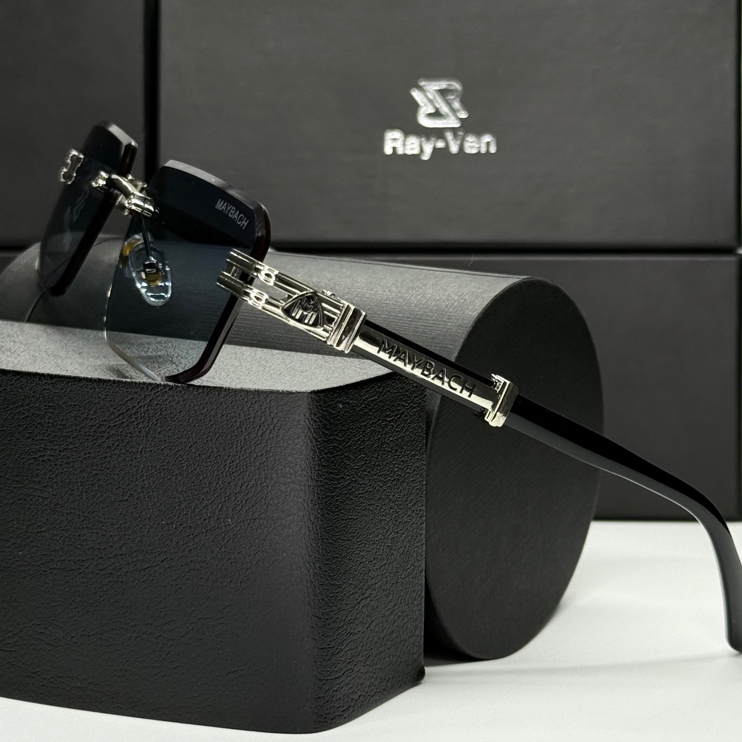 Rimless Luxury M-Emblem | عدسات متدرجة UV400 |42| نظارة شمسية بدون إطار فاخرة