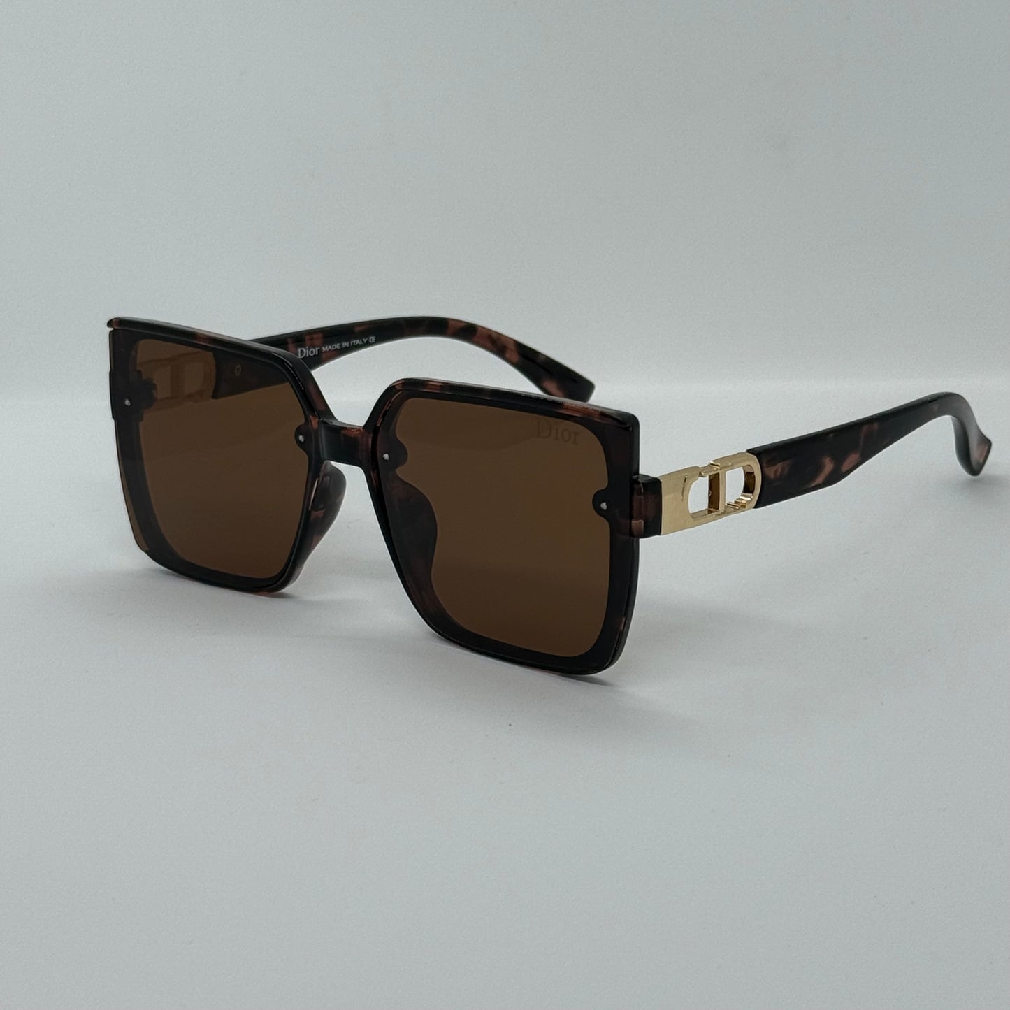 Di__or square Gold — 002 —