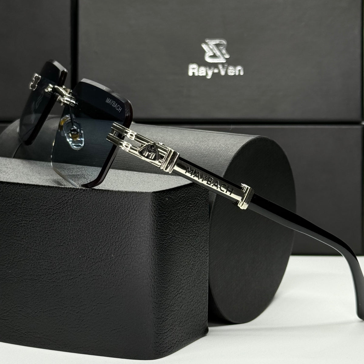 Rimless Luxury M-Emblem | عدسات متدرجة UV400  |42| نظارة شمسية بدون إطار فاخرة