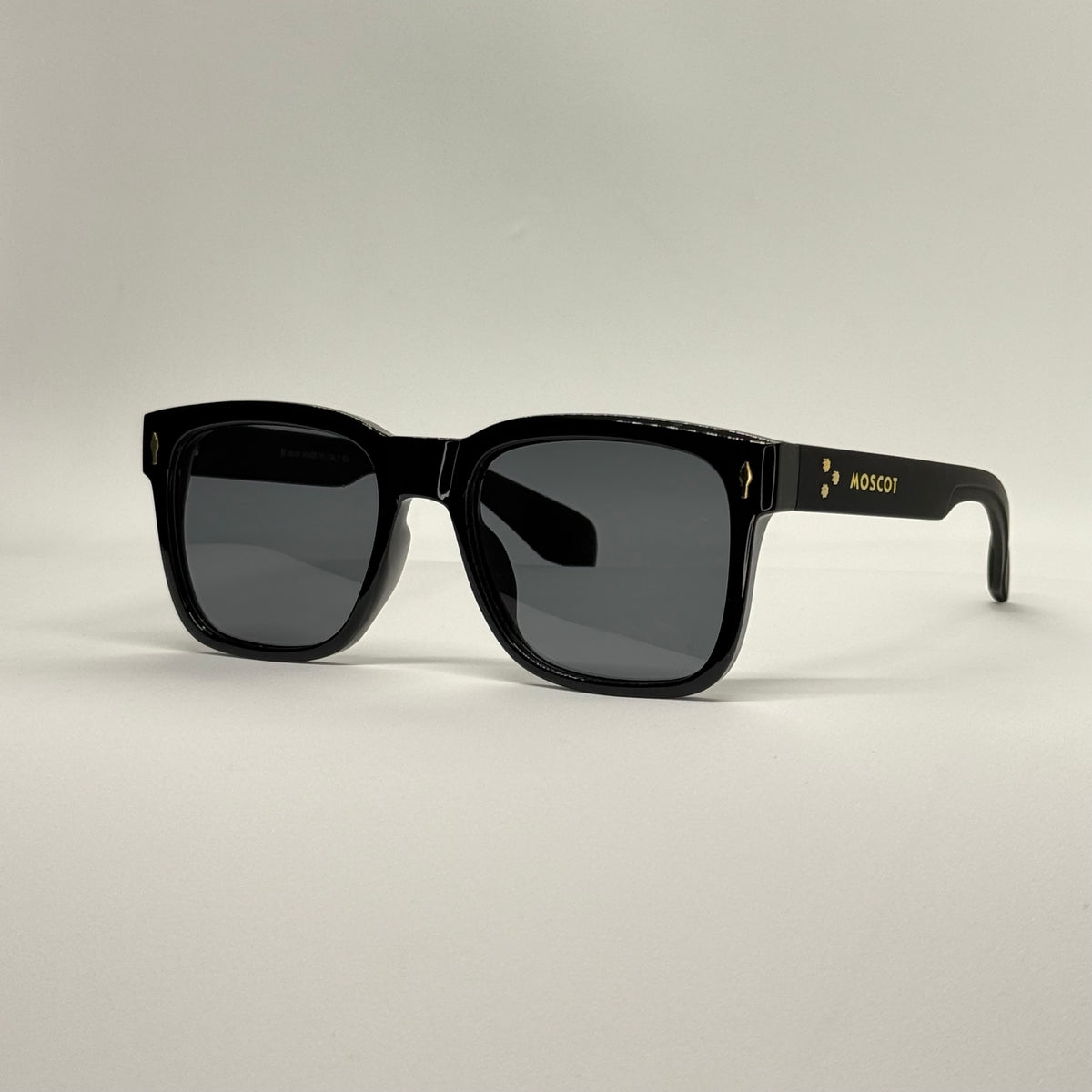UV400 Square Classic Signature |45| نظارة شمسية مربع فاخرة