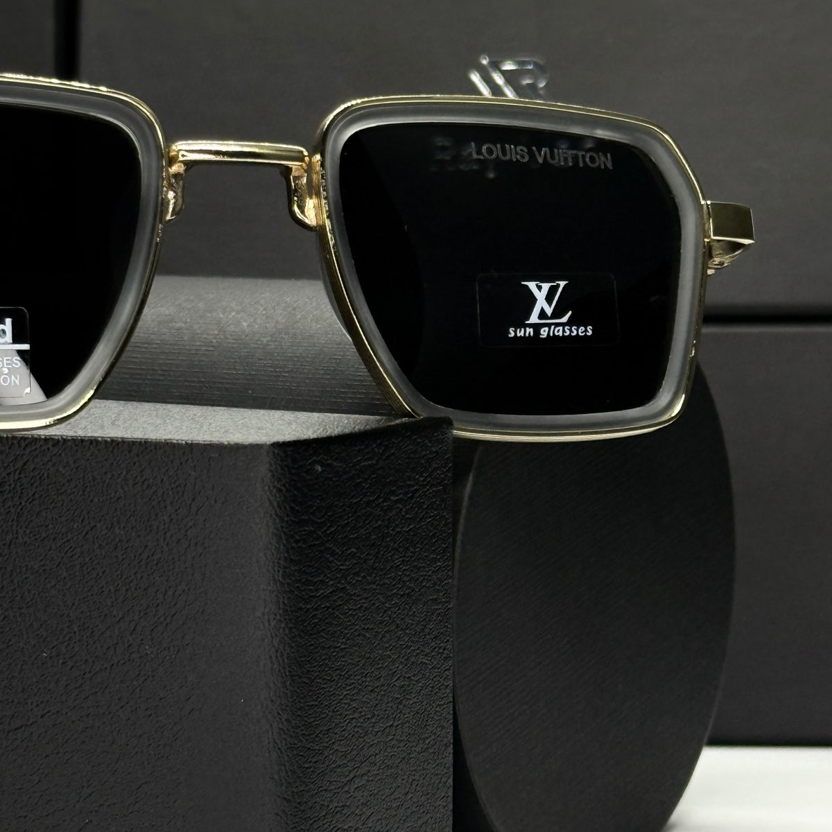 Polarized LV Elite - نظارة شمسية مربع فاخرة - عدسات مستقطبة |41| إطار أسيتات بمفصلات سوستة