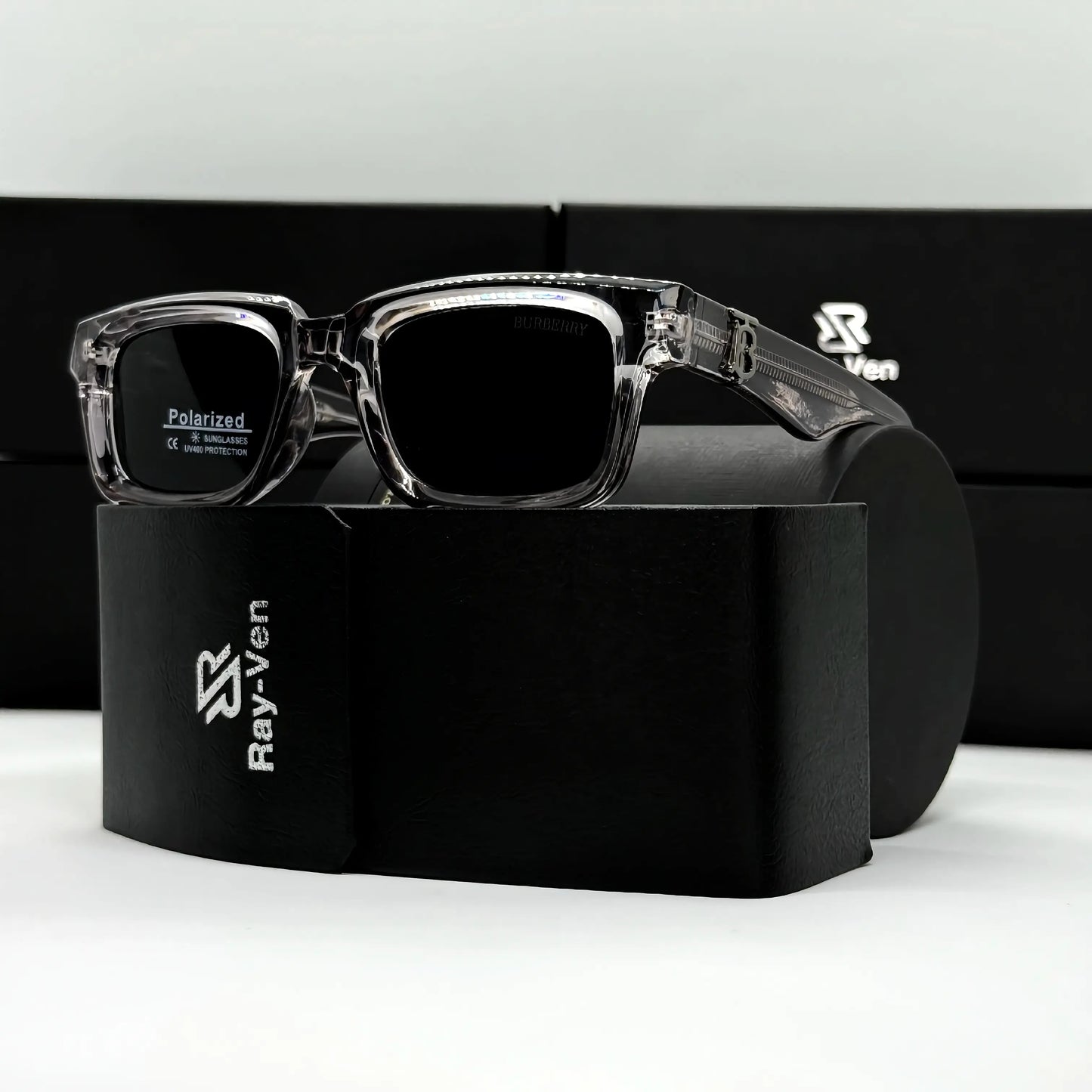 Crystal Smoke Polarized | نظارة شمسية مربع فاخرة - عدسات مستقطبة  - إطار أسيتات رمادي شفاف حصري #36
