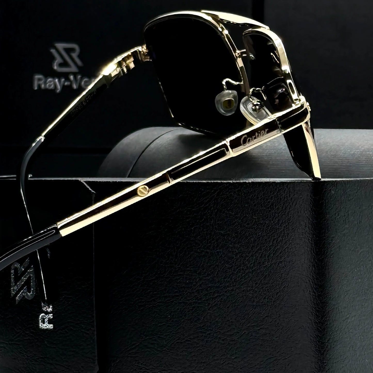 Prestige Classic Series | نظارة شمسية مربعة كلاسيكية - إطار معدني فاخر - عدسات UV400 مضادة للانعكاس #32