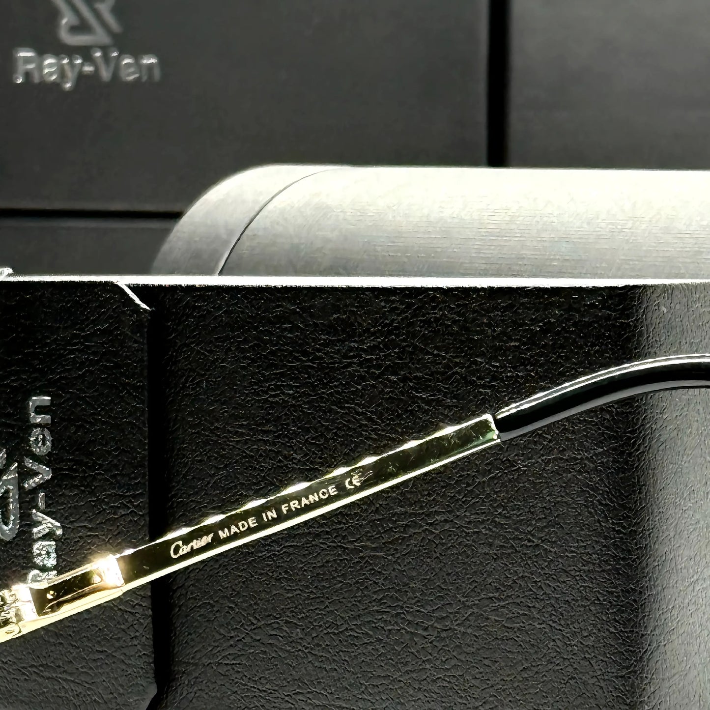 Prestige Classic Series | نظارة شمسية مربعة كلاسيكية - إطار معدني فاخر - عدسات UV400 مضادة للانعكاس #32