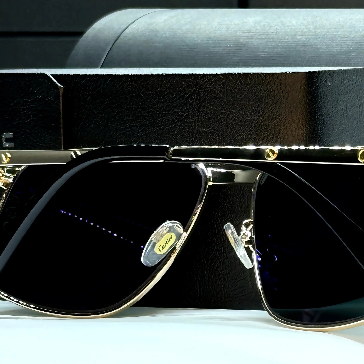 Signature Luxury Series | نظارة شمسية مربعة فاخرة - إطار معدني مميز - عدسات UV400 مضادة للانعكاس #31