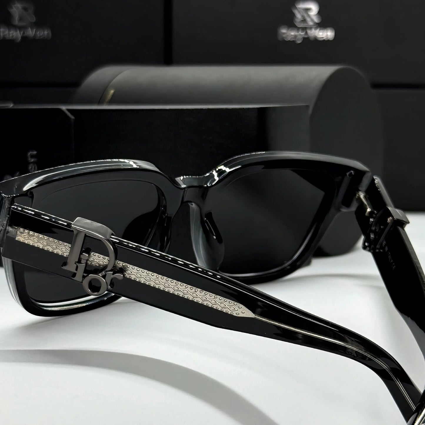 Polarized Acetate Elite | نظارة شمسية مربع فاخرة - عدسات مستقطبة UV400 - إطار أسيتات متين #34