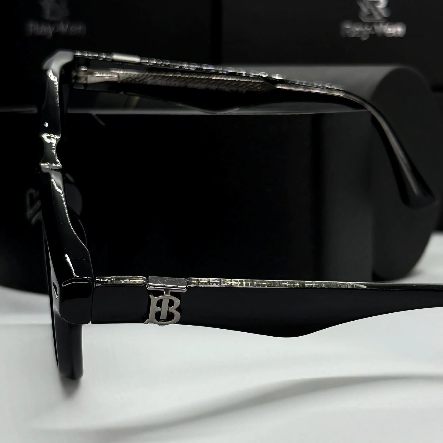 Polarized Premium Icon | نظارة شمسية مربع فاخرة - عدسات مستقطبة UV400 - إطار أسيتات بمفصلات مميزة #38