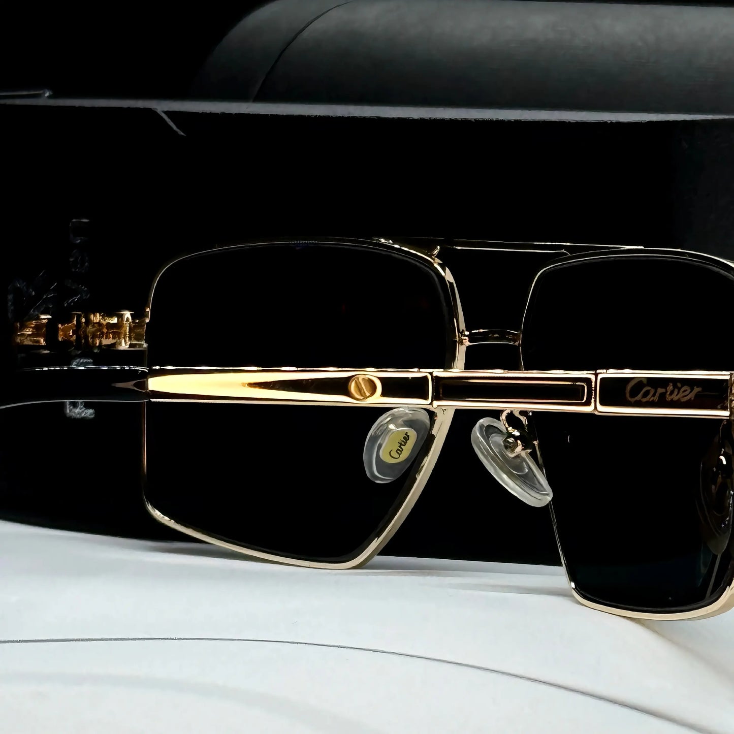 Prestige Classic Series | نظارة شمسية مربعة كلاسيكية - إطار معدني فاخر - عدسات UV400 مضادة للانعكاس #32